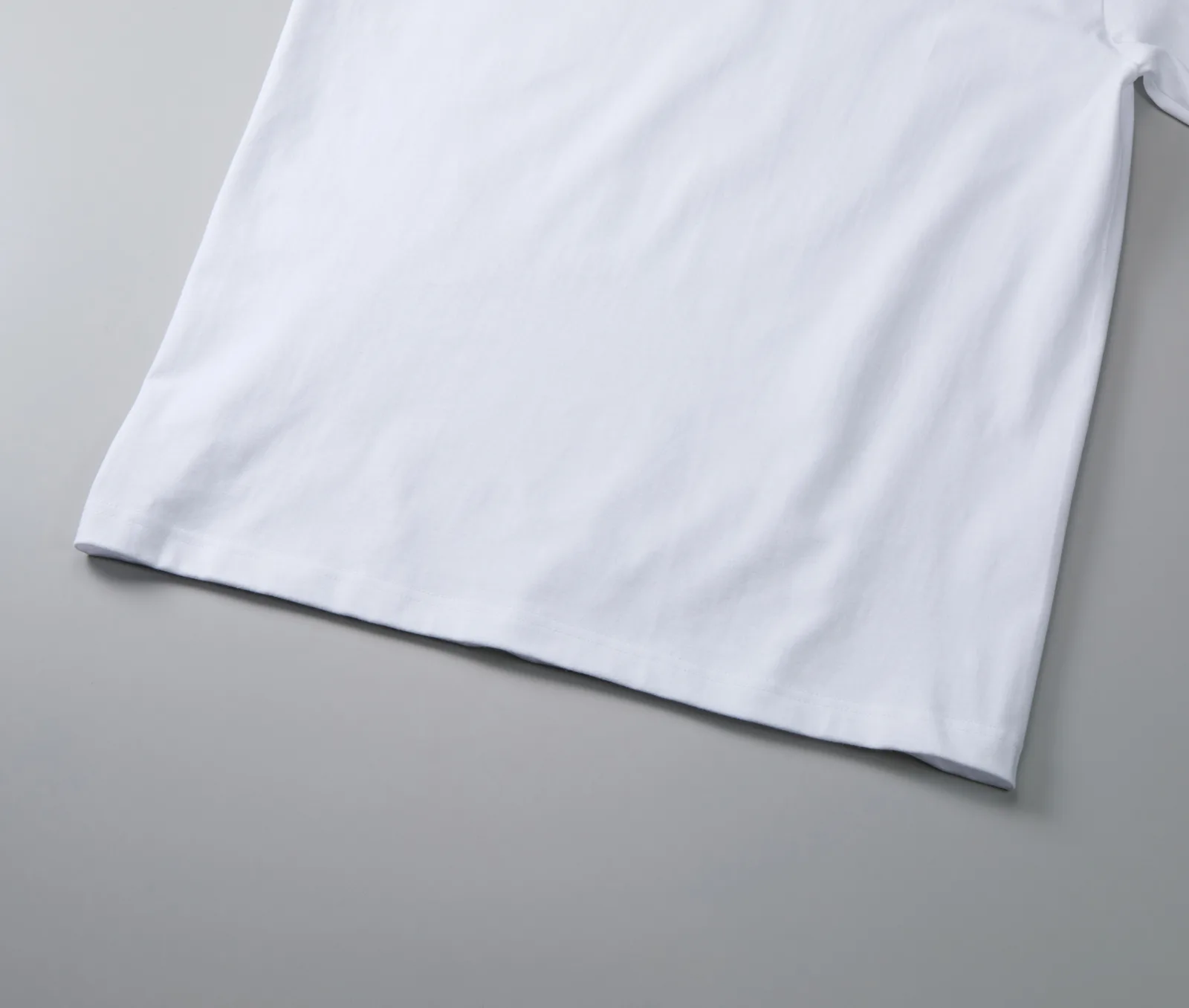 6.2オンス プレミアムTシャツ 裾口の2本針始末