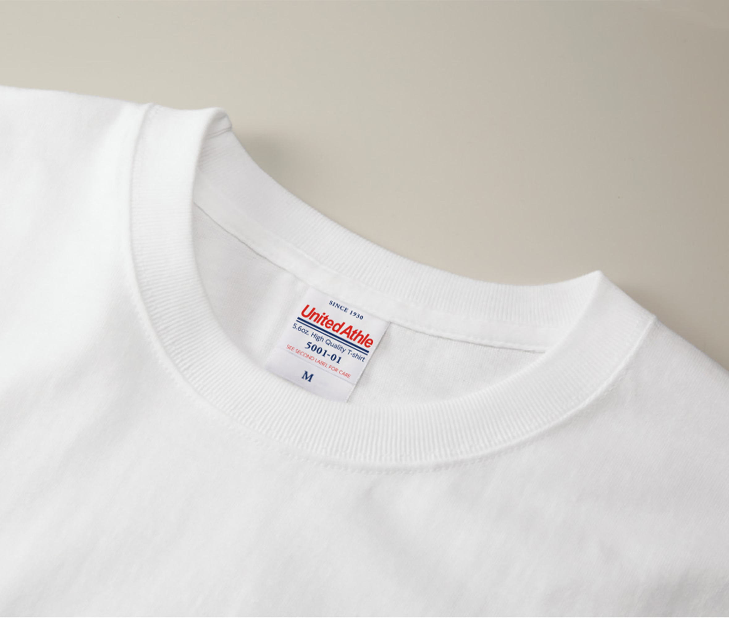 5.6オンス ハイクオリティーTシャツ 首まわりの縫製ディテール